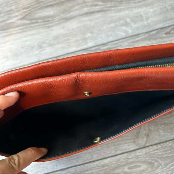 Vintage Brown  Leather Clutch Bag Made in Canada - Picture 6 of 14